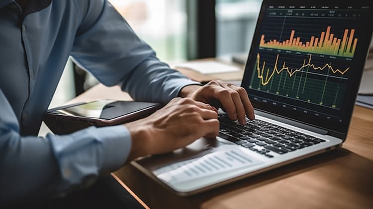What is the  DVAL ETF ?